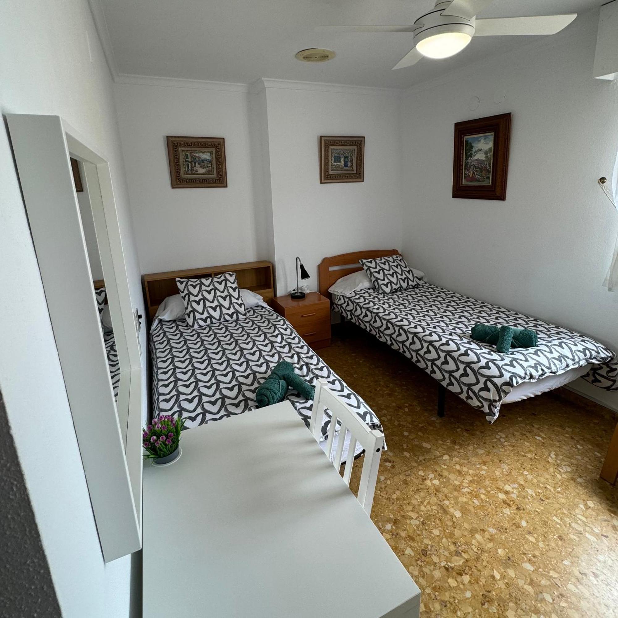 Habitaciones En Gandia A 5 Min Del Centro Historico Bagian luar foto